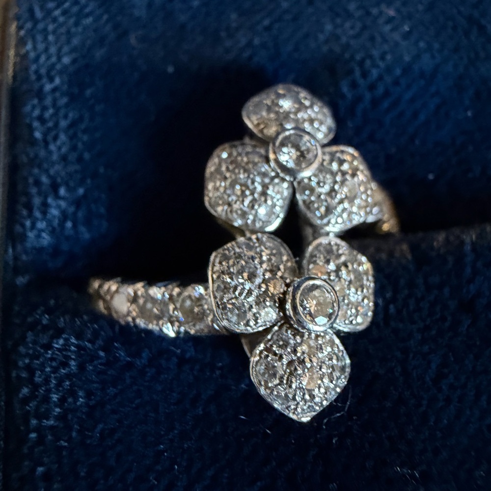 100% Authentic TIFFANY & CO. Petal Diamond Ring in 950 platinum